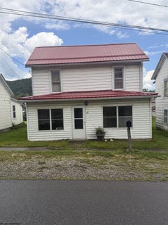 /international/us/69-woody-simmons-drive-mill-creek-wv-110108538227/