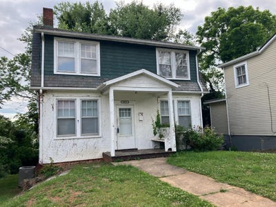 /international/us/913-dearing-street-lynchburg-va-110105853566/
