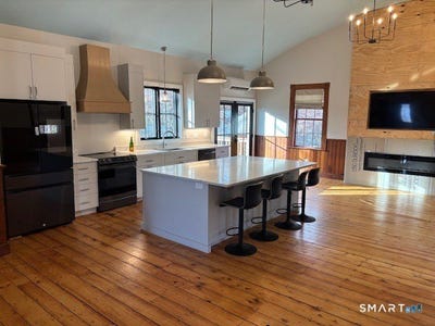 /international/us/23-main-street-east-haddam-ct-110107504710/