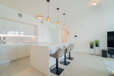 /international/us/111-se-1st-avenue-delray-beach-fl-110107407307/