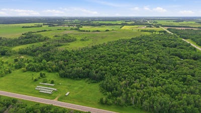 /international/us/205th-avenue-little-falls-mn-110108884182/