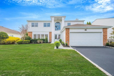 /international/us/106-fairway-view-drive-commack-ny-110107348928/