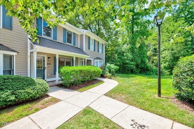 /international/us/123-forest-oaks-drive-durham-nc-110101135955/