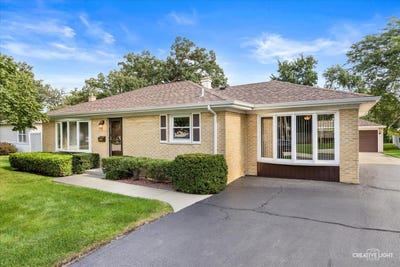 /international/us/304-crestwood-drive-roselle-il-110120153258/