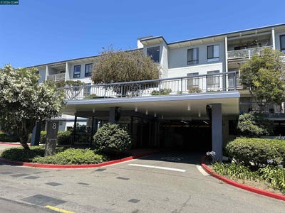 /international/us/8-commodore-drive-emeryville-ca-110107777332/