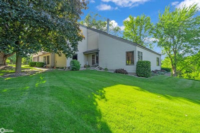 /international/us/1100-n-douglas-street-lake-city-ia-110108443983/