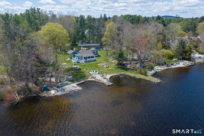/international/us/goshen-ct-110108062769/
