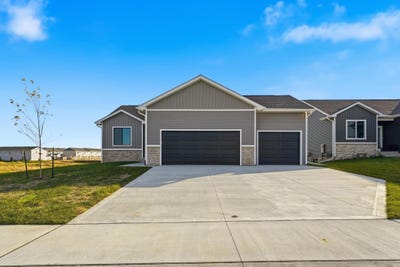 /international/us/724-plainside-avenue-norwalk-ia-110104216953/