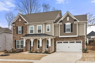 /international/us/17019-river-race-drive-huntersville-nc-110108340091/