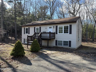/international/us/111-doolan-road-dingmans-ferry-pa-110106432054/