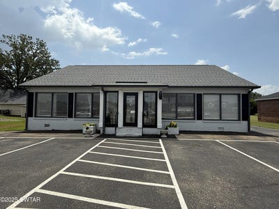 /international/us/79-federal-drive-jackson-tn-110101094393/