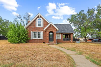 /international/us/1100-w-walnut-street-coleman-tx-110120095895/