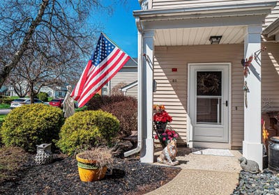 /international/us/40-weathervane-way-warwick-ny-110107356090/