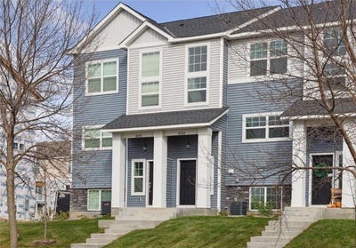 /international/us/3139-clover-ridge-drive-chaska-mn-110106337569/