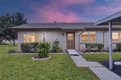 /international/us/110-gloucester-boulevard-sun-city-center-fl-110119715297/