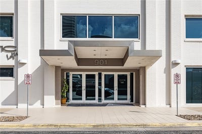 /international/us/901-n-upper-broadway-street-corpus-christi-tx-110106227954/