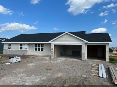 /international/us/551-emerald-isle-court-wrightstown-wi-110099124258/