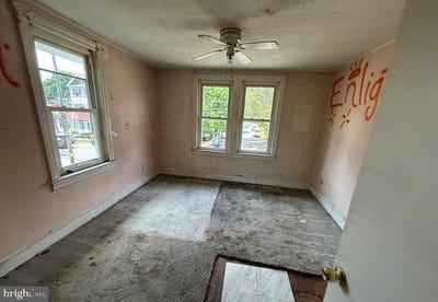 /international/us/719-burlington-avenue-delanco-nj-110101212979/