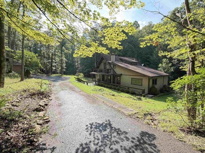 /international/us/3940-buckhannon-pike-coalton-wv-110107356022/