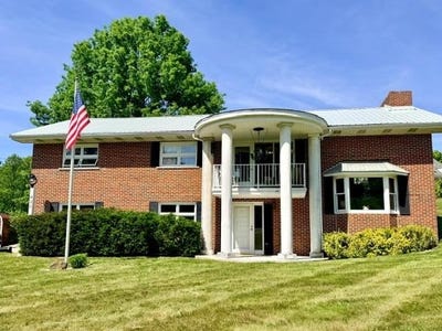 /international/us/425-stonewall-rd-beckley-wv-110108578115/