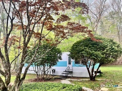 /international/us/23-baxter-road-willington-ct-110106469363/