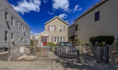 /international/us/66-garrison-st-newark-city-nj-110107406139/