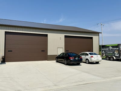 /international/us/1901-32nd-street-49-50-spirit-lake-ia-110100094021/