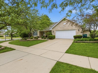 /international/us/17557-ryan-lane-orland-park-il-110108615425/