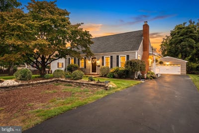 /international/us/5160-s-broad-street-hamilton-nj-110119965692/