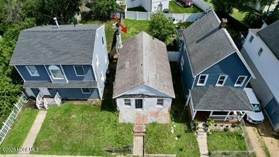 /international/us/139-seeley-avenue-keansburg-nj-110101010772/