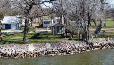 /international/us/33798-shady-oak-drive-clinton-mn-110107548500/
