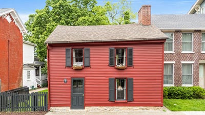 /international/us/361-s-upper-street-lexington-ky-110107961136/