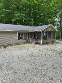 /international/us/495-sw-prairie-lane-kalkaska-mi-110100194407/?lang=en