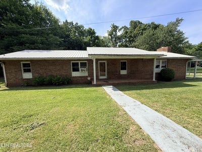 /international/us/331-white-oak-st-jamestown-tn-110109033090/