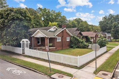 /international/us/2321-walker-avenue-greensboro-nc-110088814185/