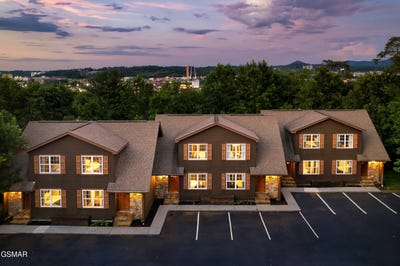 /international/us/2661-valley-heights-drive-pigeon-forge-tn-110101050660/?lang=en