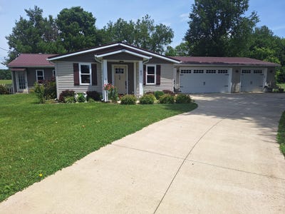 /international/us/83-east-street-saint-louisville-oh-110109102841/