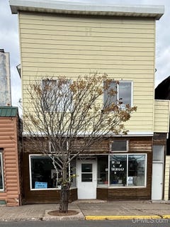 /international/us/122-w-aurora-street-ironwood-mi-110103395979/
