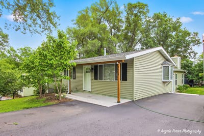 /international/us/9019-pine-avenue-wonder-lake-il-110108681686/