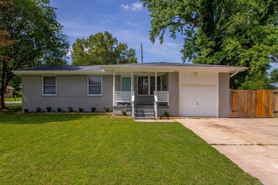 /international/us/1208-lee-street-jacksonville-ar-110108231815/