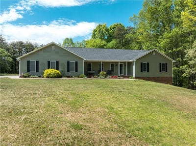 /international/us/8607-boones-landing-drive-stokesdale-nc-110107395375/