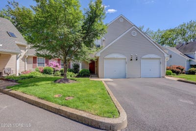 /international/us/22-commons-drive-neptune-township-nj-110099638926/