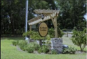 /international/us/737-arbor-lake-drive-crestview-fl-110093517013/