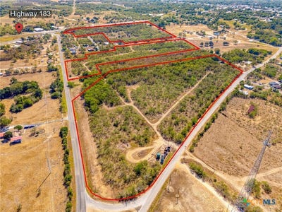 /international/us/n-hackberry-avenue-luling-tx-110105213948/