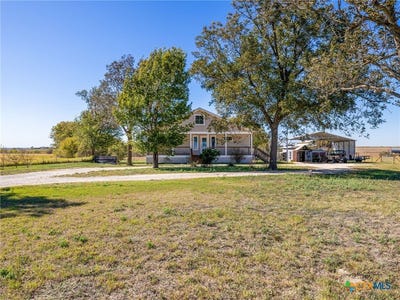 /international/us/1150-county-road-432-taylor-tx-110107656101/