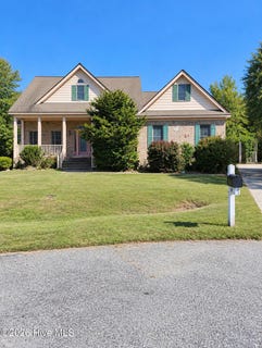 /international/us/129-riverwood-court-hertford-nc-110120559654/