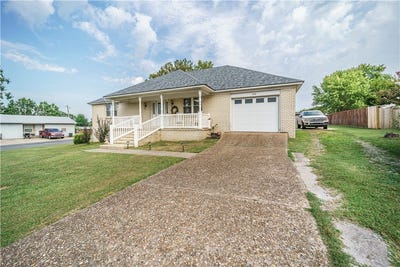 /international/us/1210-laura-avenue-berryville-ar-110102306228/