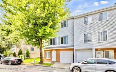 /international/us/129-ilyssa-way-staten-island-ny-110120042220/