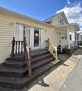 /international/us/111-romano-street-nutter-fort-wv-110107692925/