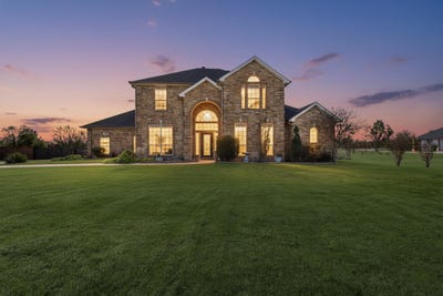 /international/us/1271-lone-star-boulevard-talty-tx-110107713102/
